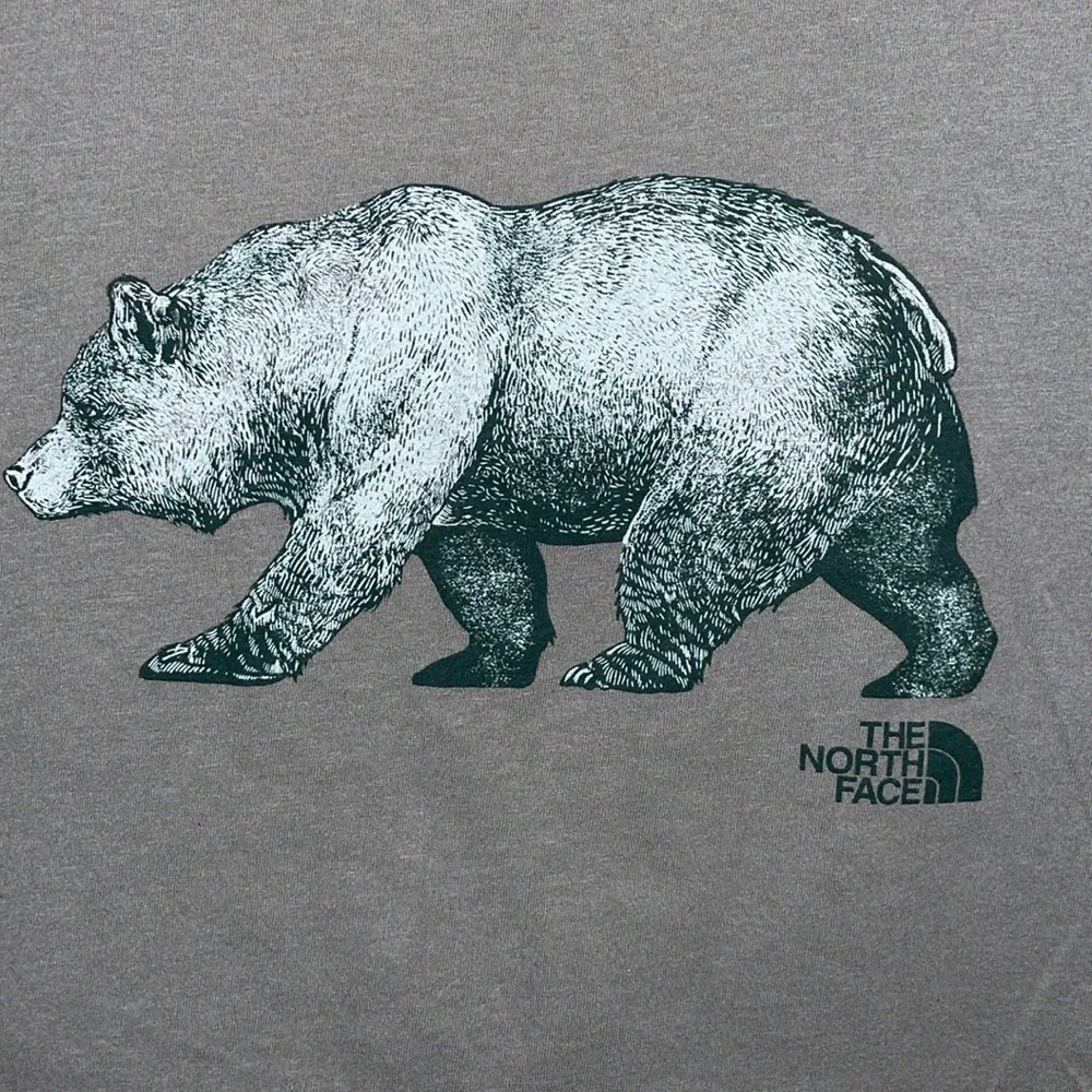 The North Face Gray Women's crop-top. Size Medium. - Picture 2 of 4